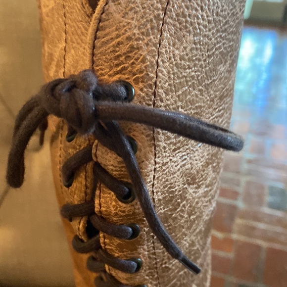 Bed Stu knee high lace up boot 6 1/2 - Picture 4 of 5